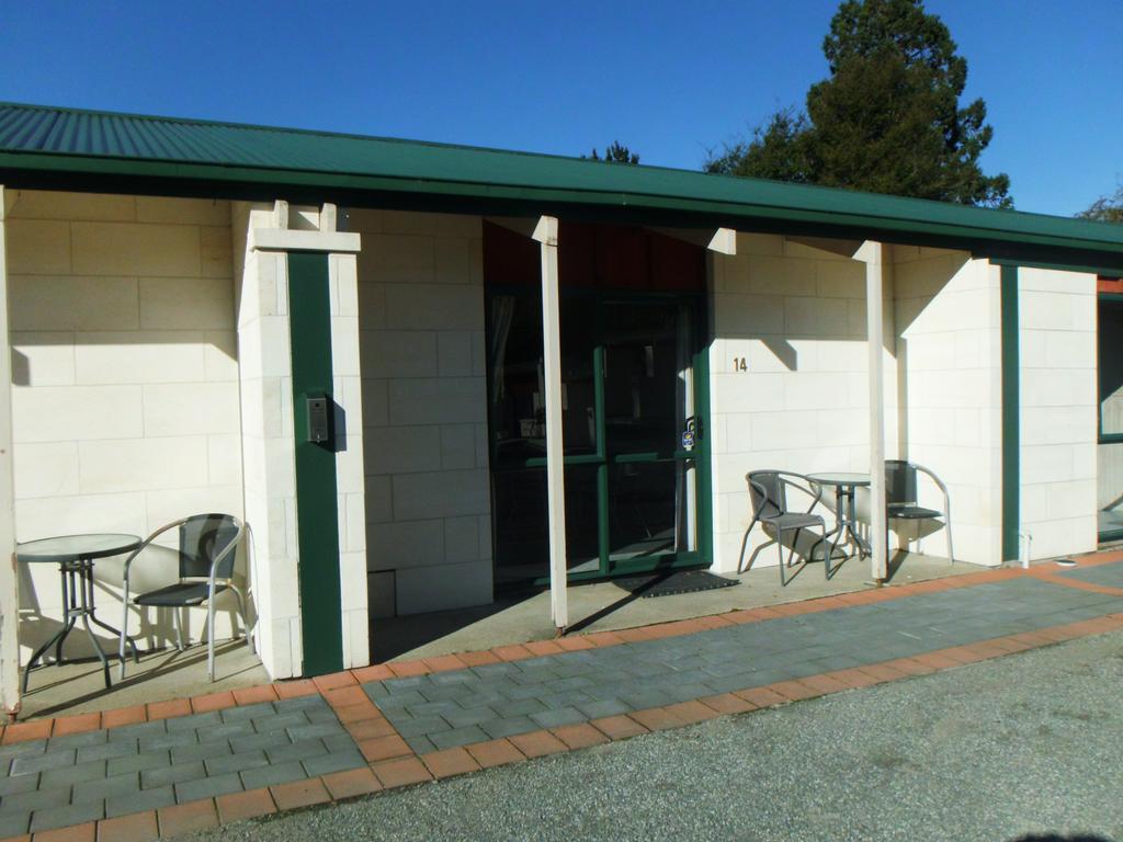 Oamaru Top 10 Holiday Park Room photo