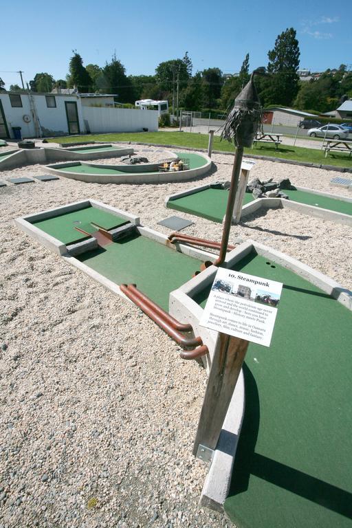 Oamaru Top 10 Holiday Park Exterior photo