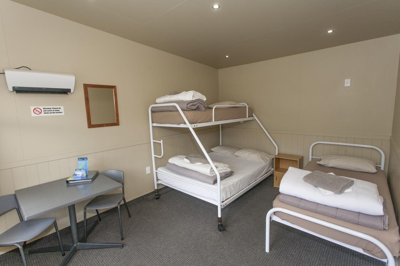 Oamaru Top 10 Holiday Park Exterior photo